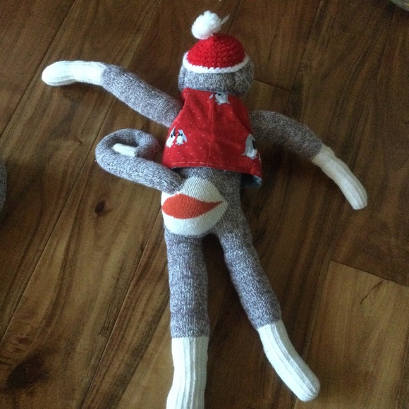 Mr. and Mrs. Sock Monkey - Picture 6 of 6